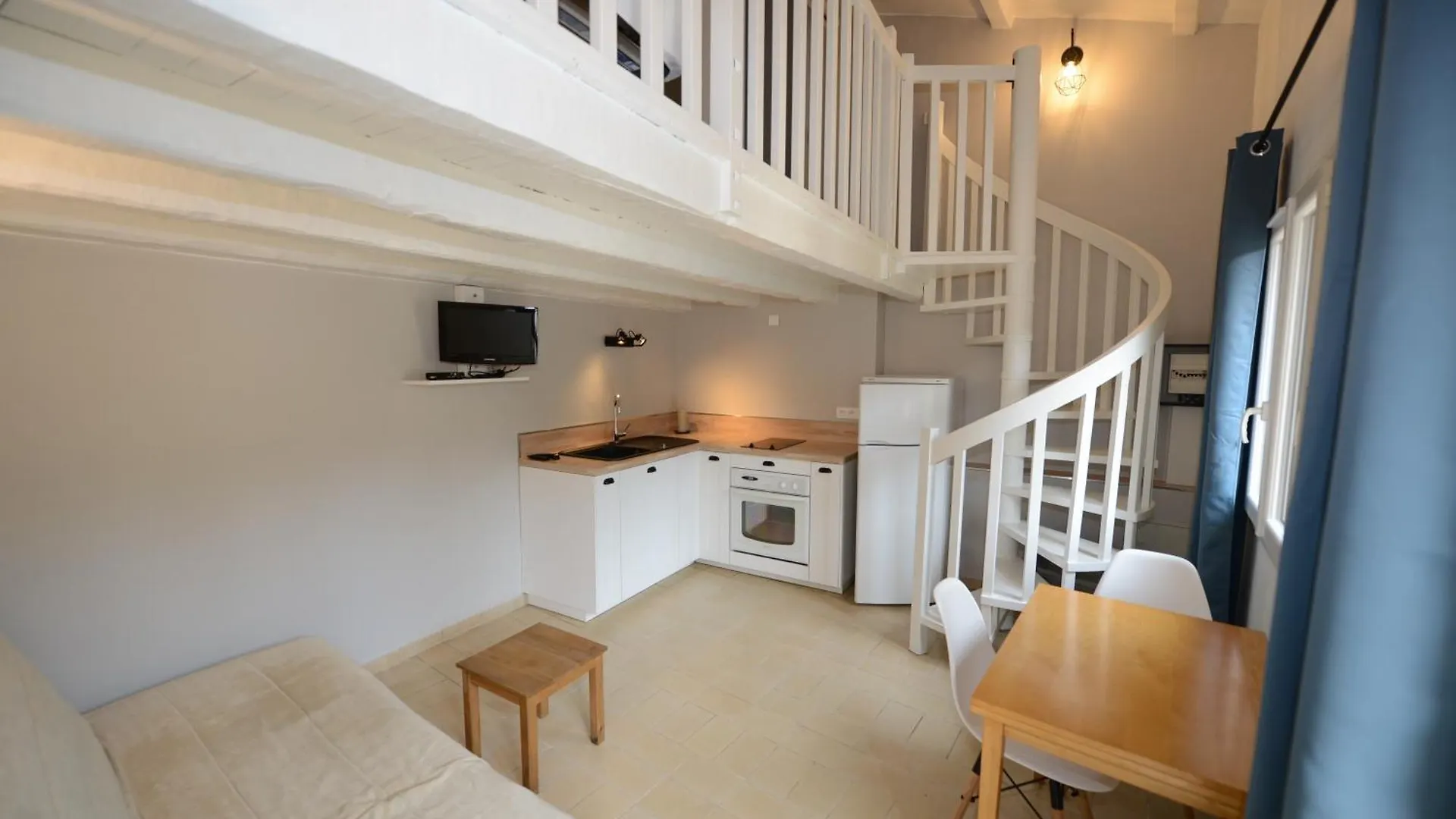 Guest Houses - Les Pierrons Le Revest-les-Eaux
