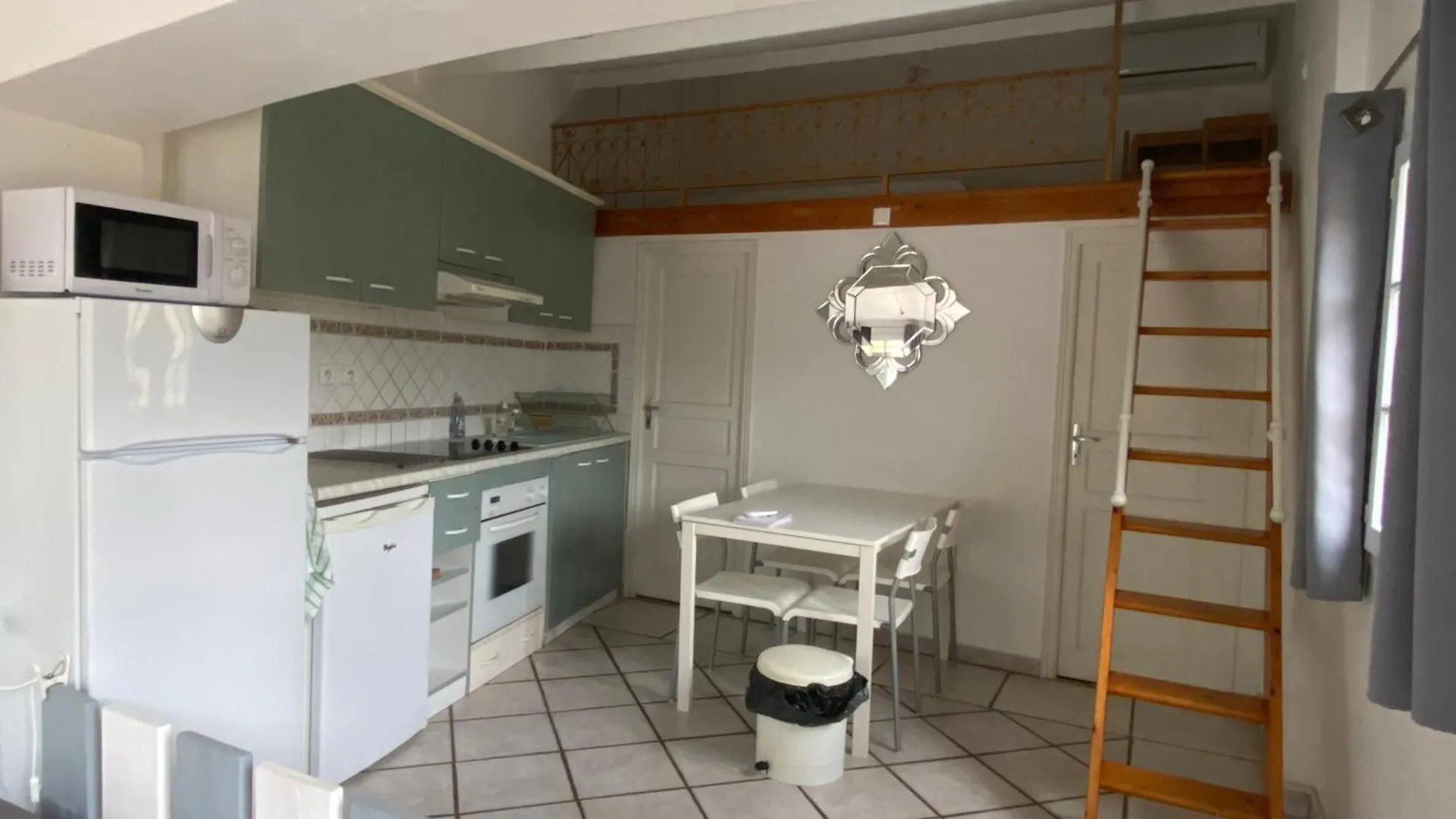 Holiday home Guest Houses - Les Pierrons Le Revest-les-Eaux