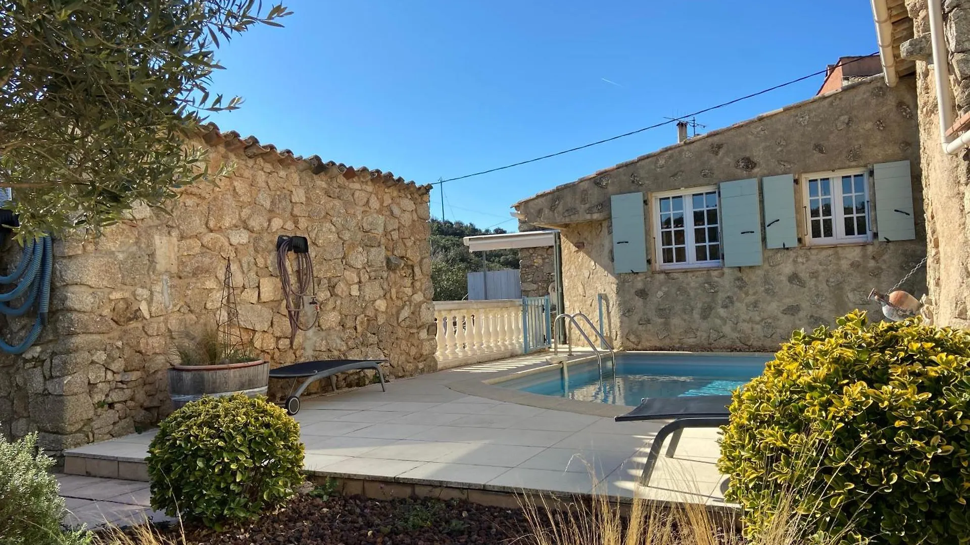 Holiday home Guest Houses - Les Pierrons Le Revest-les-Eaux France